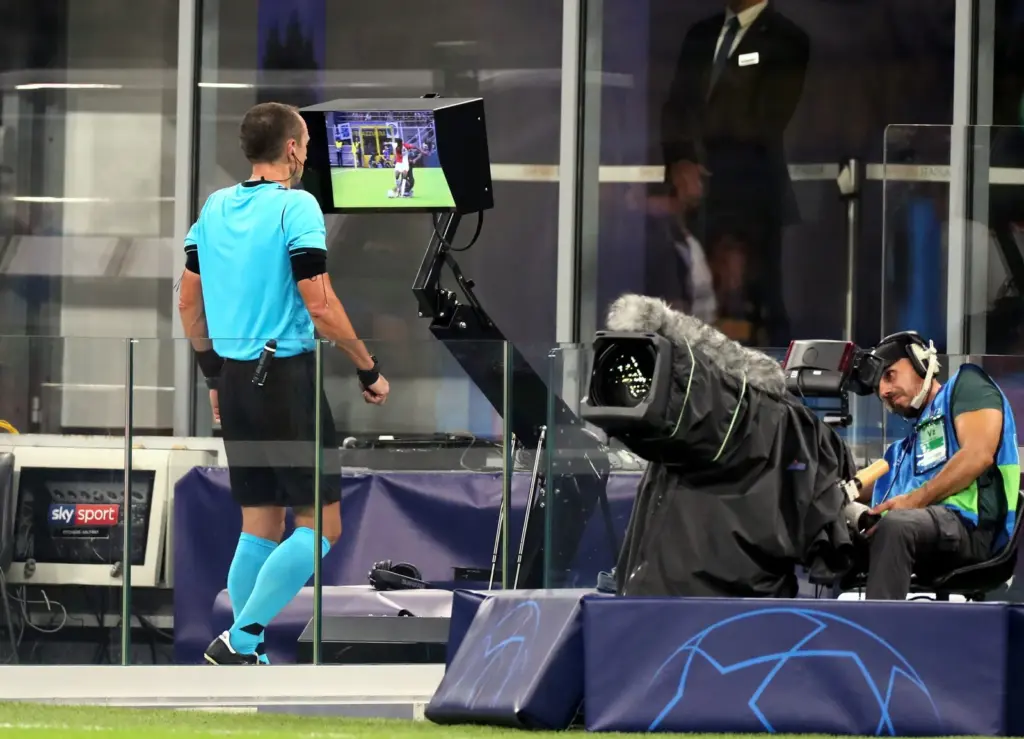 «Der VAR ist nicht der Heilsbringer des Fussballs» - Blick